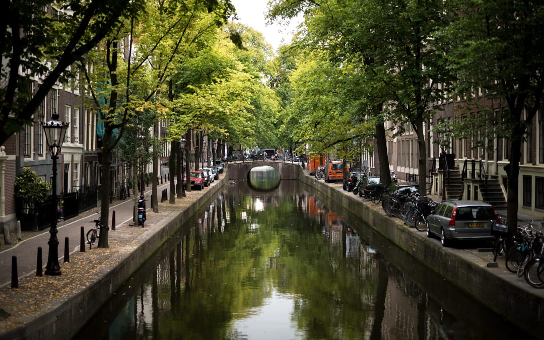 Discover Amsterdam: The Ultimate Guide to Must-See Destinations