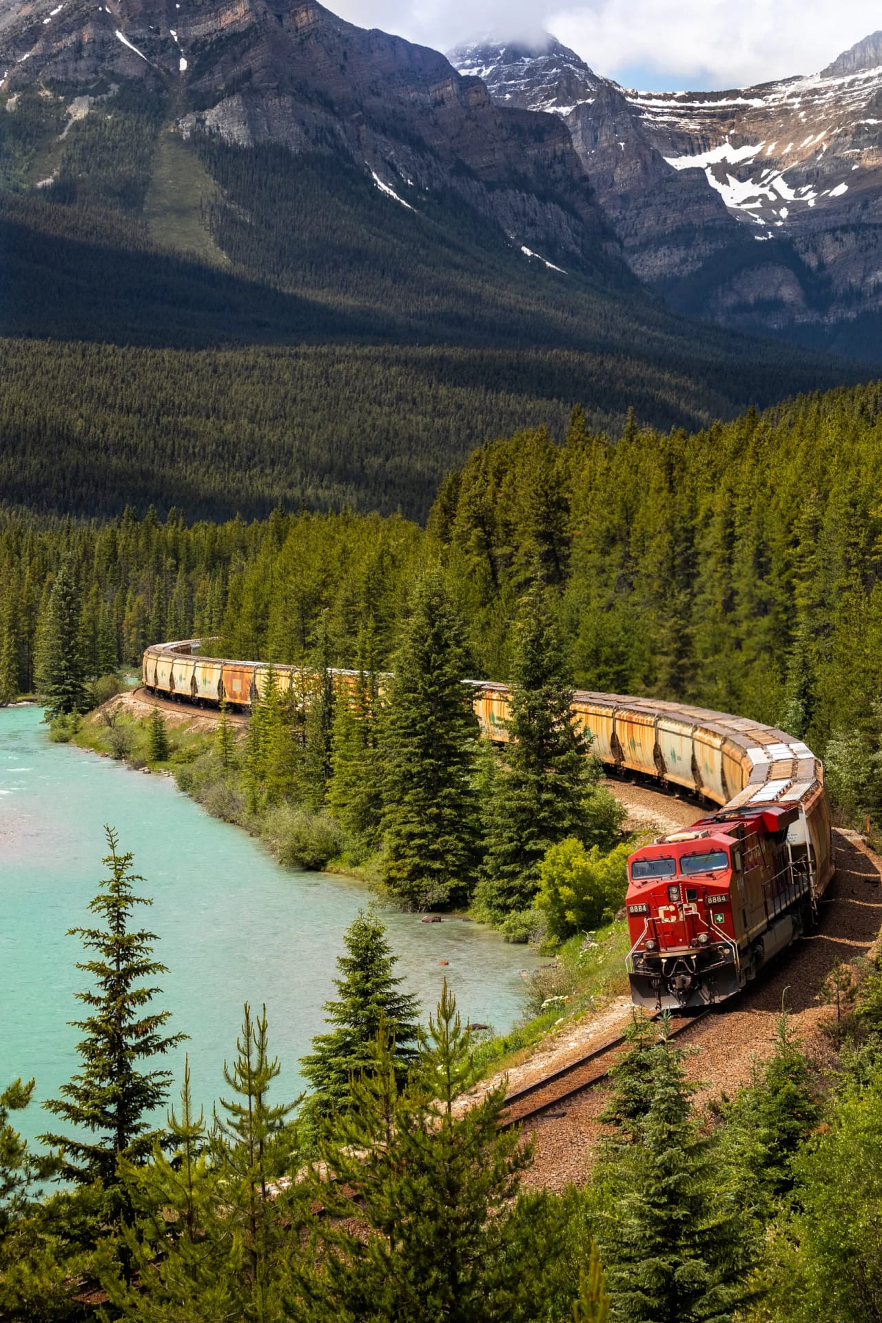 10 Exciting Train Travels to Add to Your Bucket List